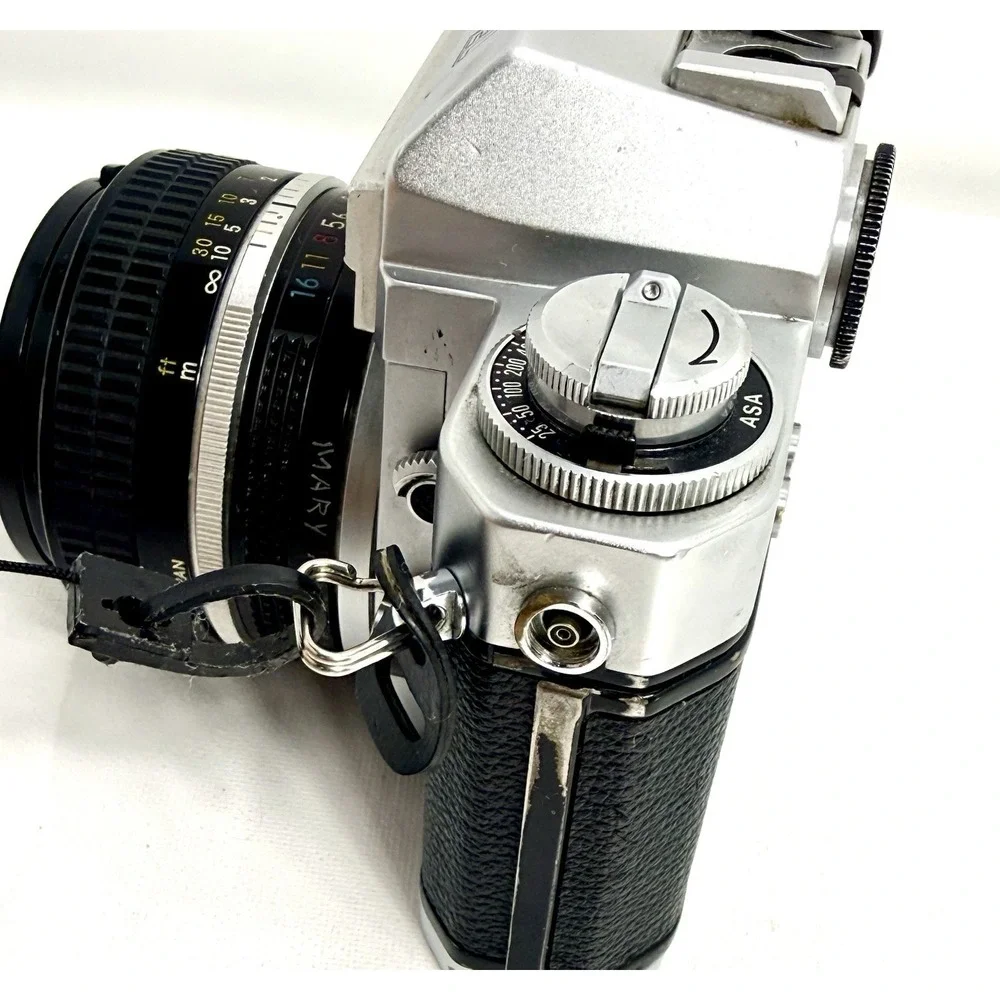 Rare Vintage Nikkormat EL 35mm SLR Camera w/ Nikkor 50mm f/1.4 Lens Tokyo Japan